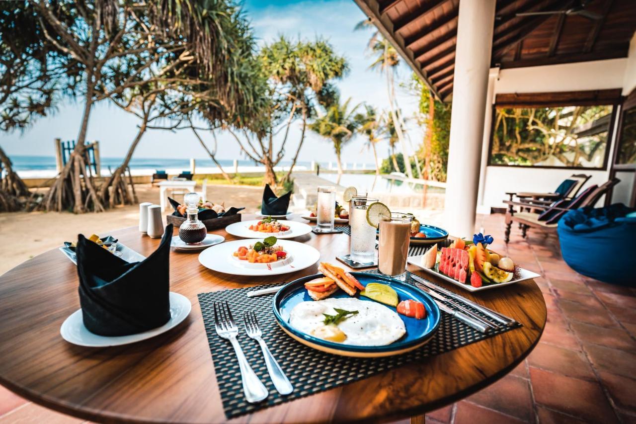 Saltasia Boutique Beach Villa Mirissa Exterior photo