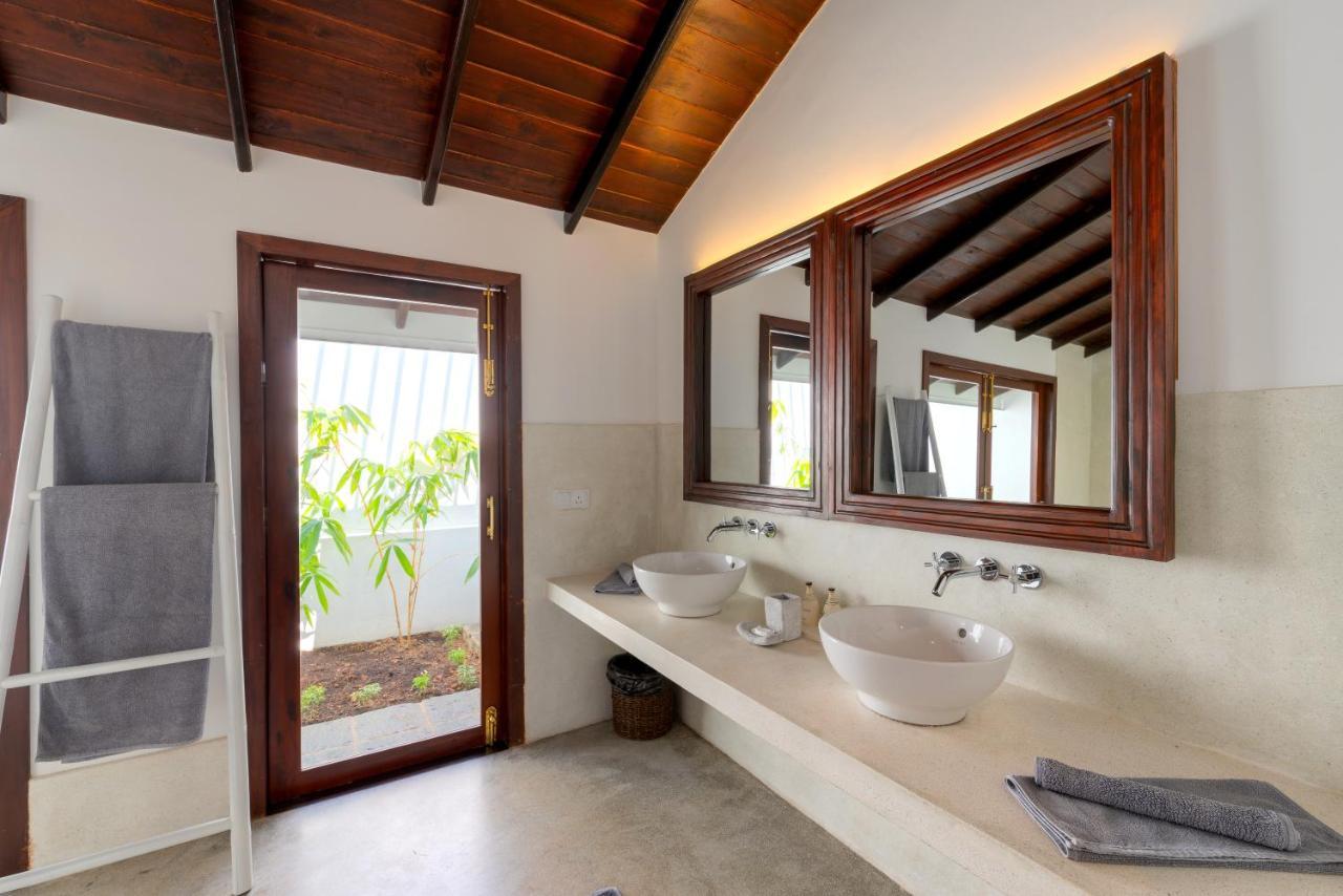 Saltasia Boutique Beach Villa Mirissa Exterior photo